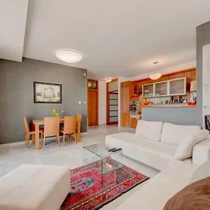Luxury , Split Kroatië